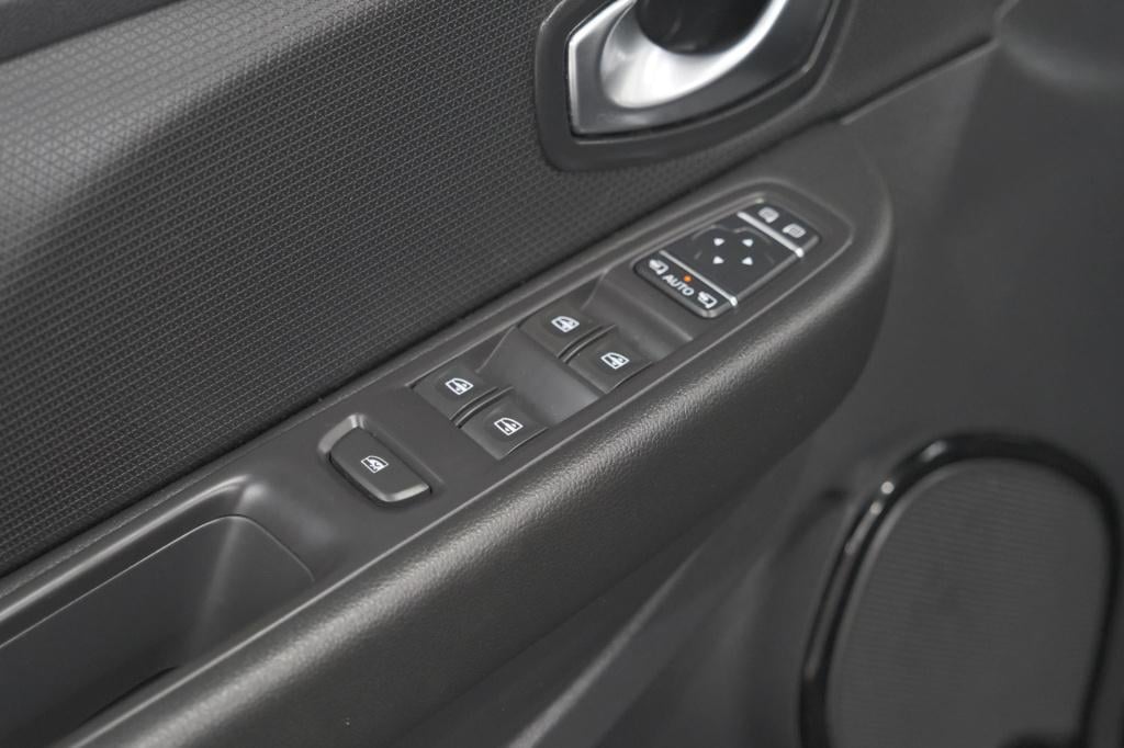 Renault Clio estate tce 90 intens | navigatie | parkeersensoren | climate c