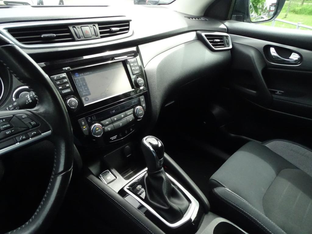 Nissan Qashqai 1.2 tekna automaat | pano | 360 camera | 18" | trekhaak