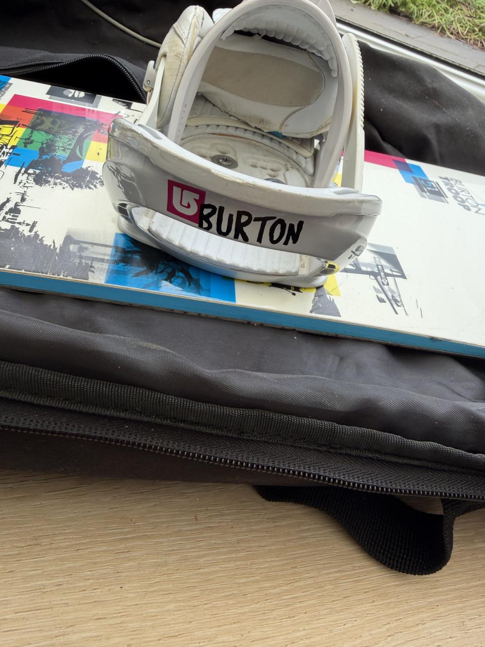 Snowboard Burton Troop met Burton Lexa binders
