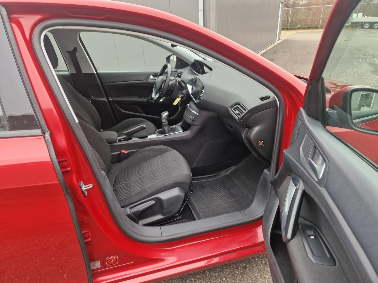 Peugeot 308 1.2 VTi Active