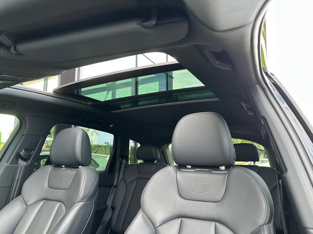 Audi Q7 55 tfsi e quattro pro line s-line | panoramadak | luchtvering | tre