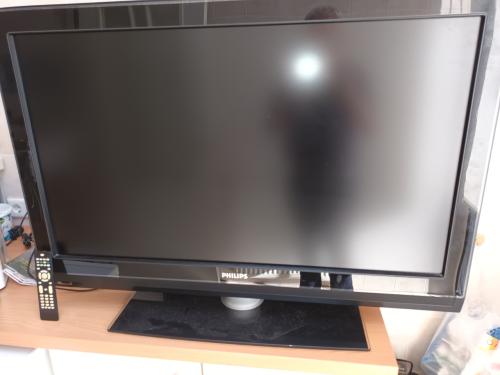Philip 42 inch ( 107 cm ) LCD TV, type 42PFL7662, in goede en nette staat