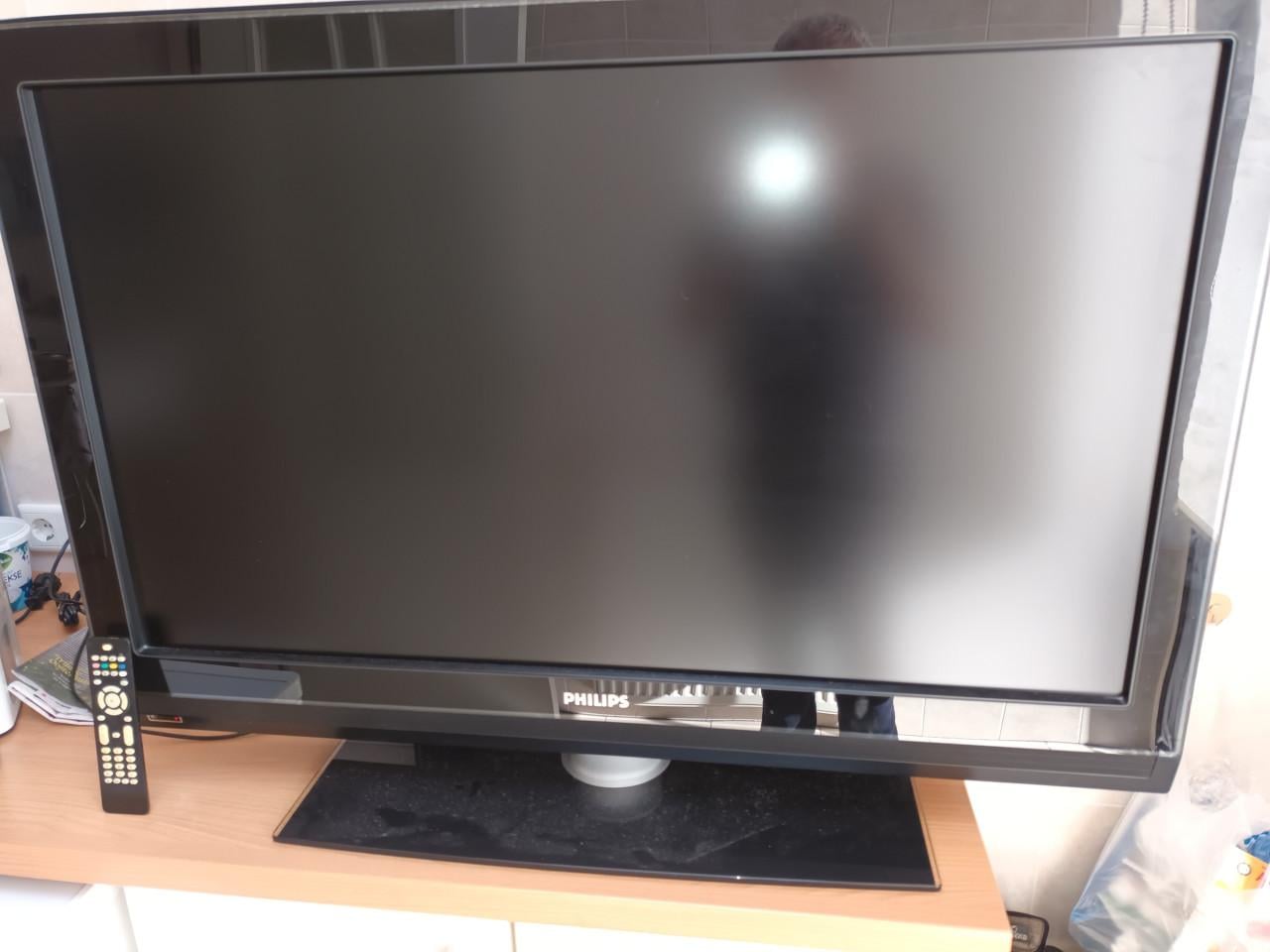 Philip 42 inch ( 107 cm ) LCD TV, type 42PFL7662, in goede en nette staat