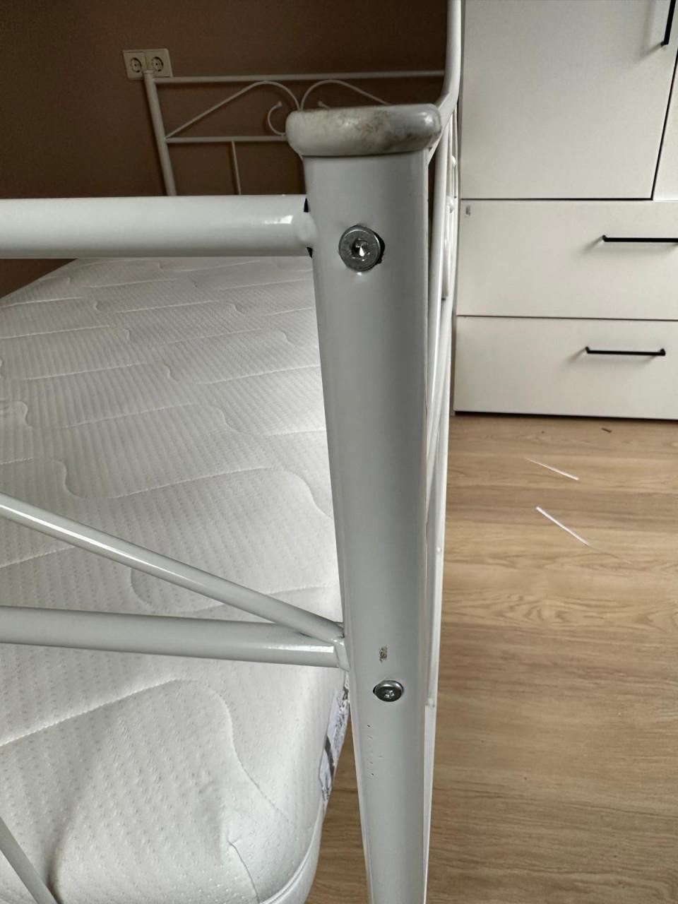 Eenpersoonsbed meisje