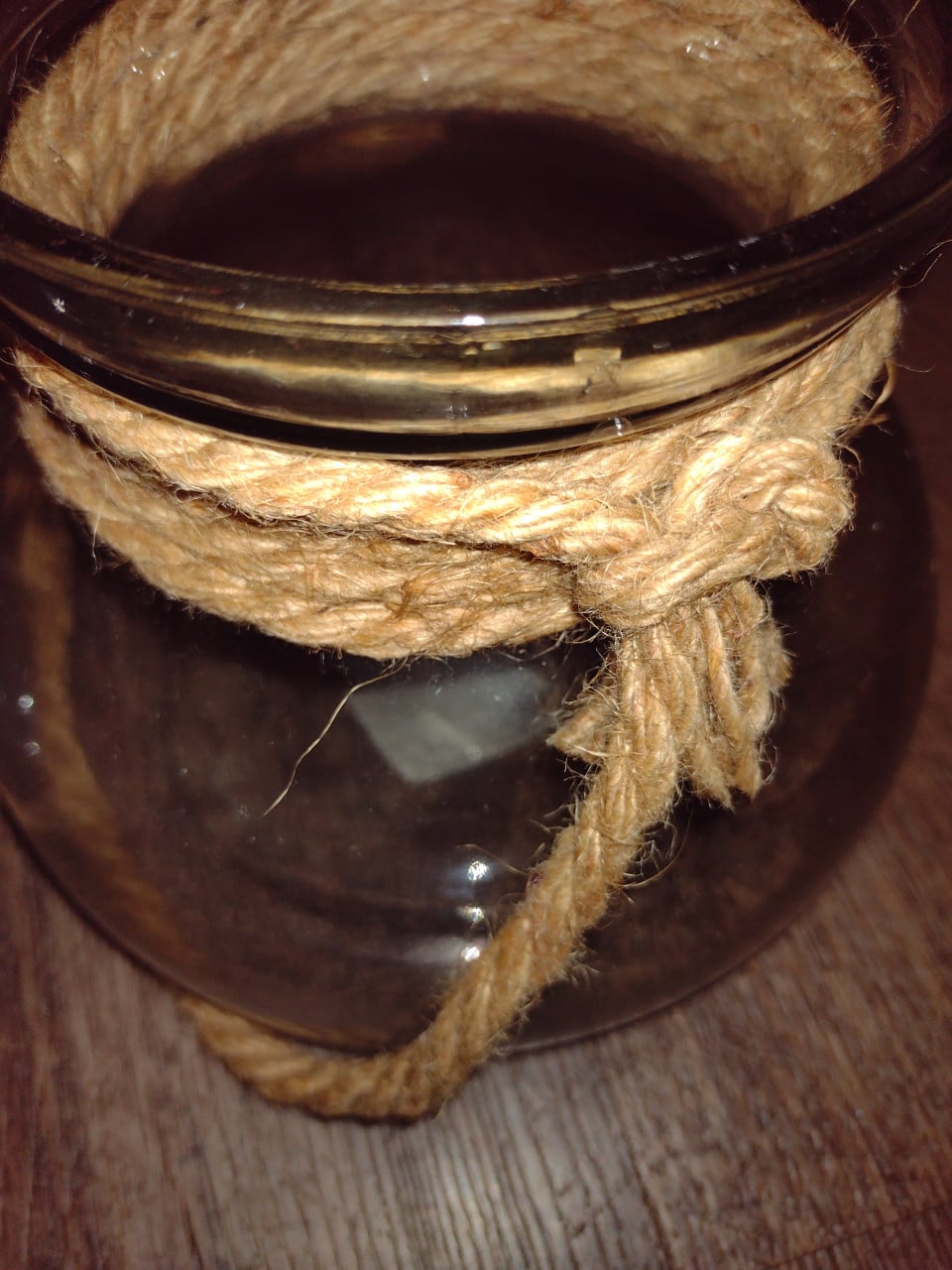 2 glazen sierpotten met touw dik glas