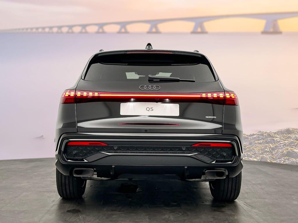 Audi Q5 s edition competition e-hybrid 270 kw / 367 pk suv