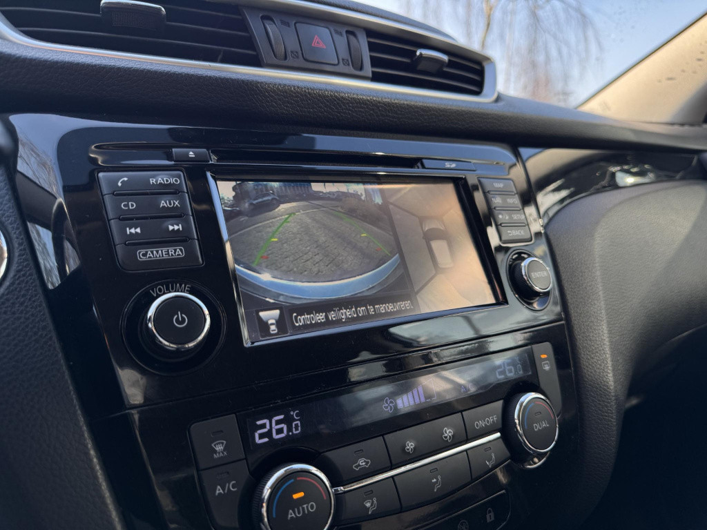 Nissan Qashqai 1.2 n-connecta design pack | trekhaak | panoramadak | naviga