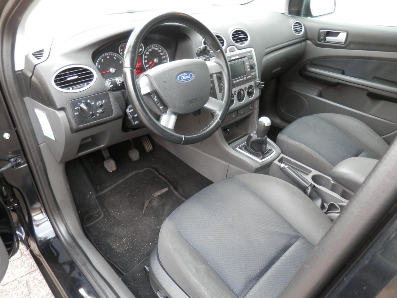 Auto Garant Biedt Aan: Ford Focus 1.8 Ambiente