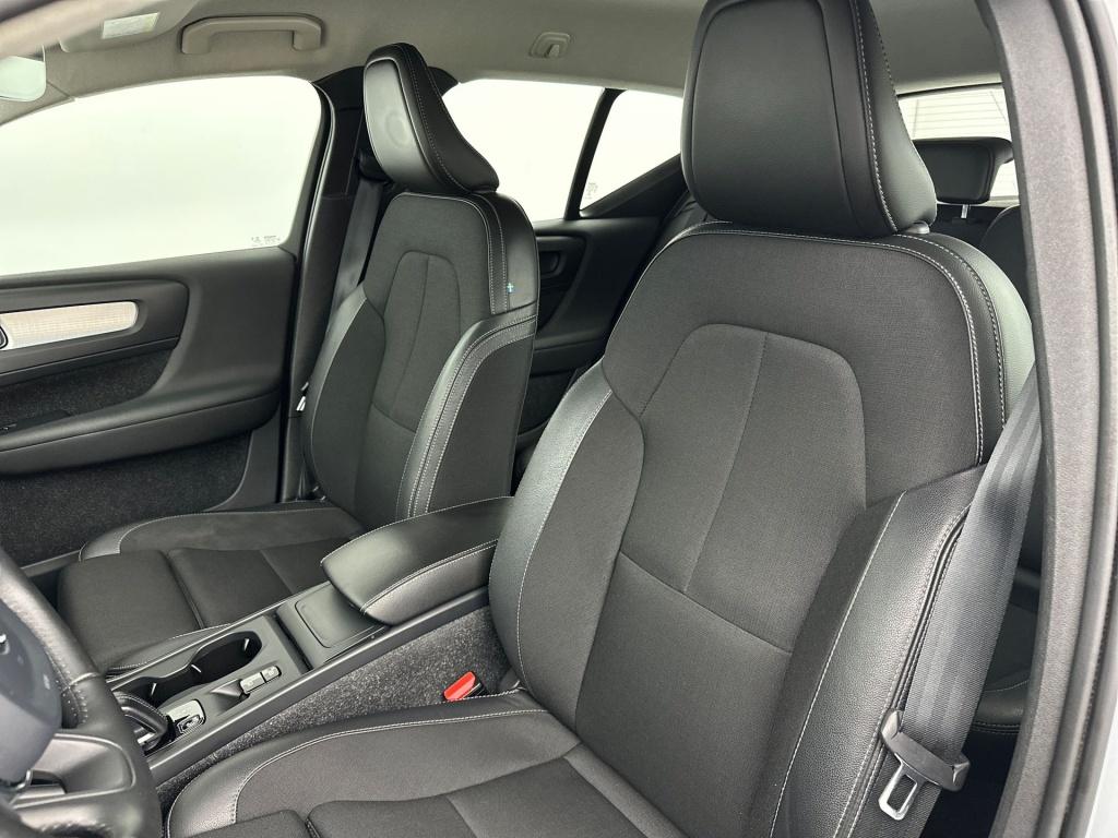 Volvo XC40 t3 163pk aut8 momentum pro| trekhaak| camera| climate| cruise co