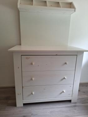 Babykamer commode en kast