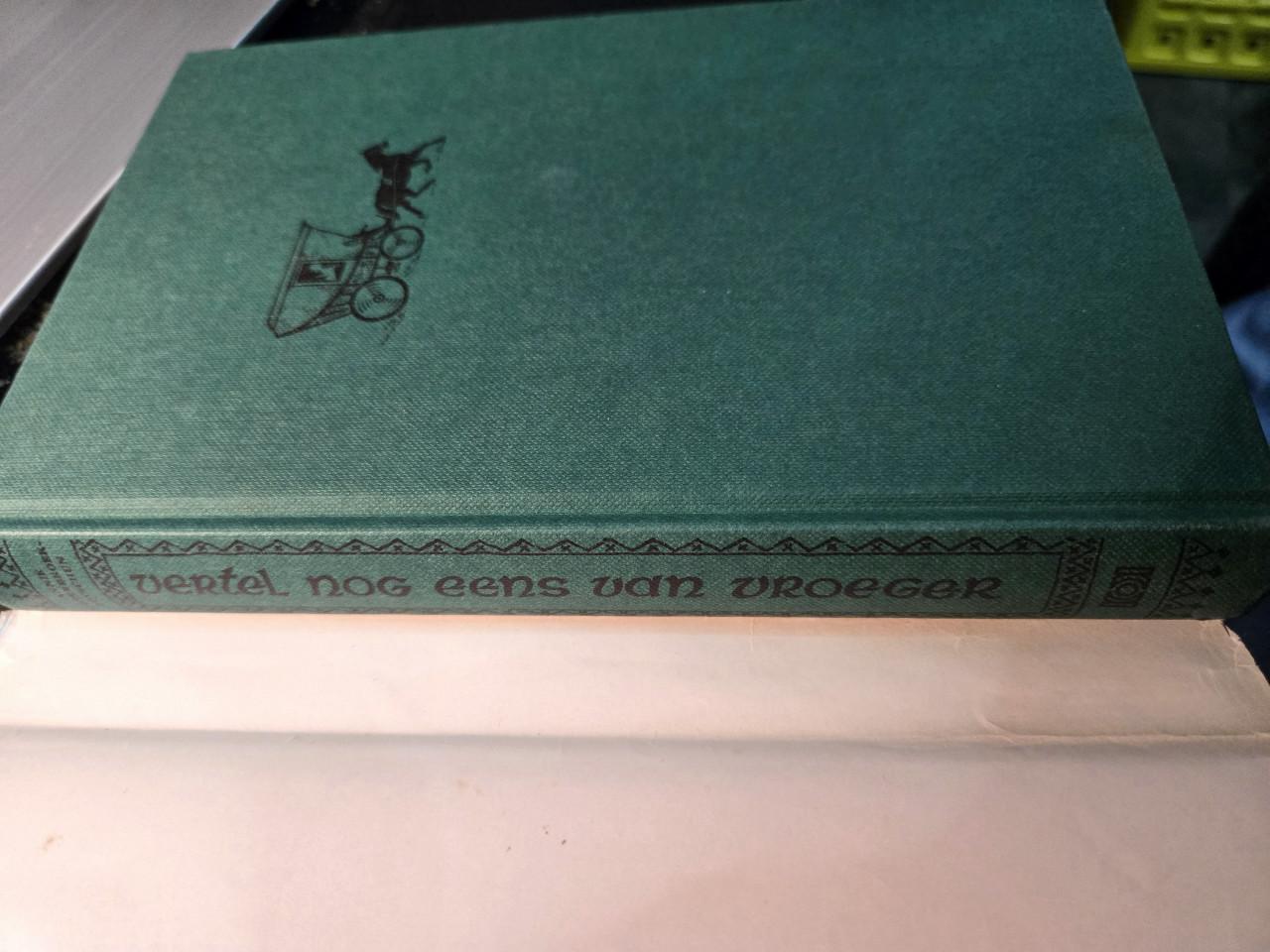 Boek "Vertel nog eens van vroeger:  verhalen voor mensen van deze tijd"