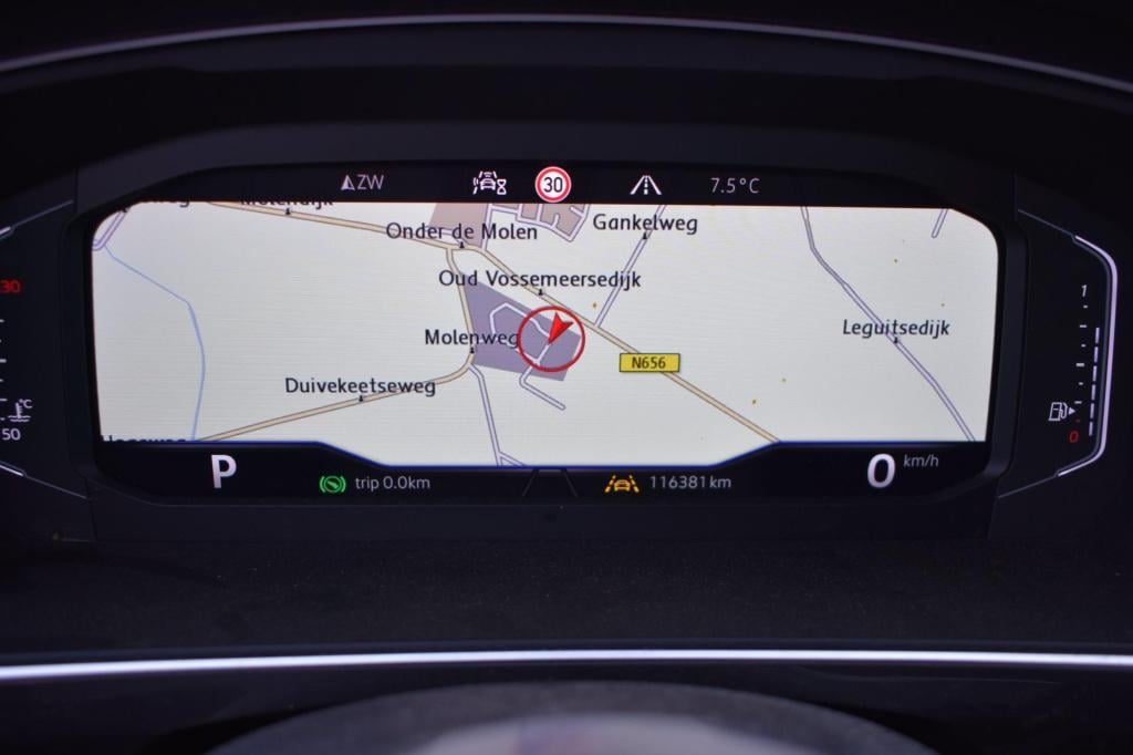 Volkswagen Tiguan 1.5 tsi act highline | r-line | black style | trekhaak | 