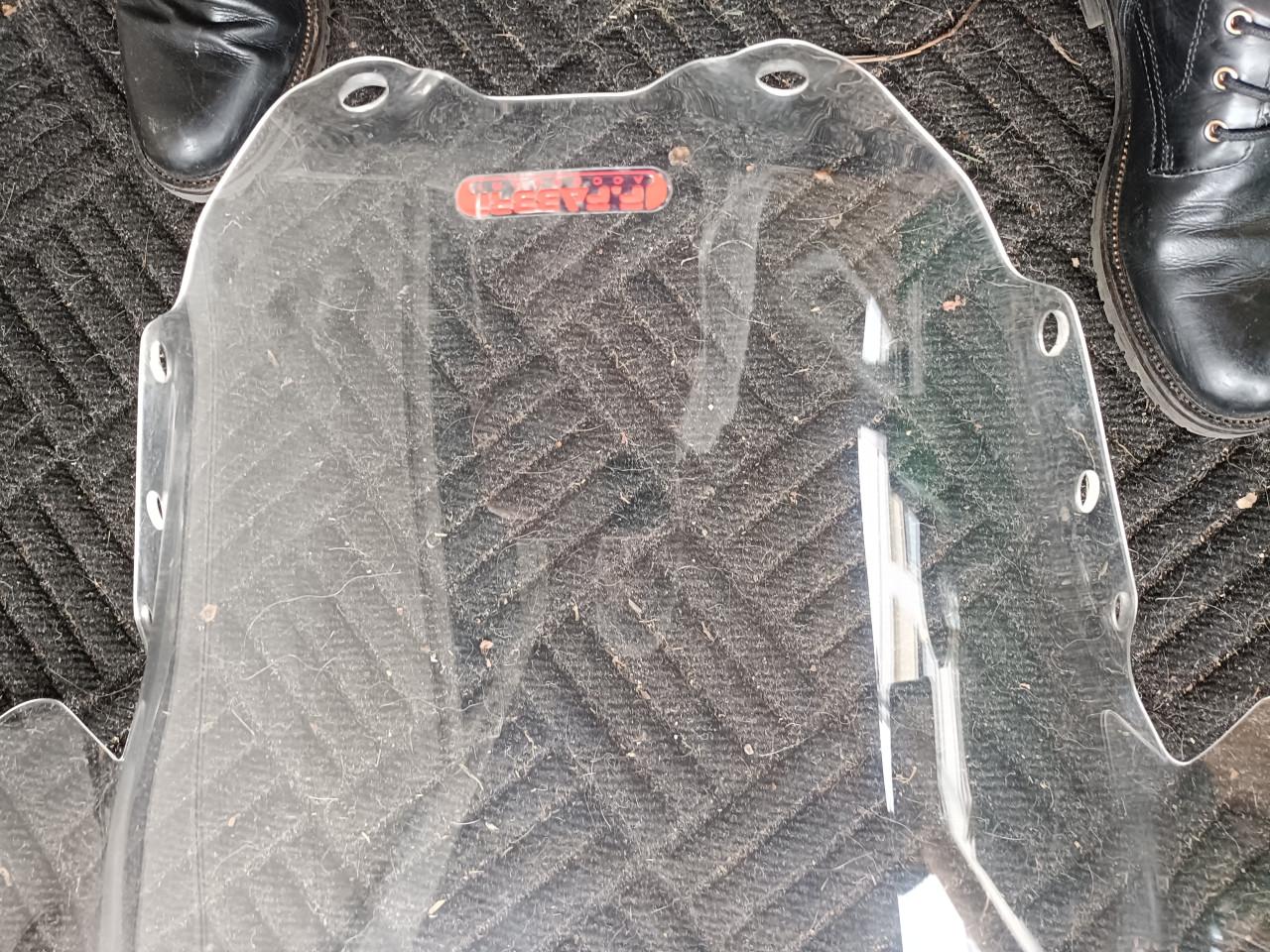 Hoog scherm MP3 Piaggio