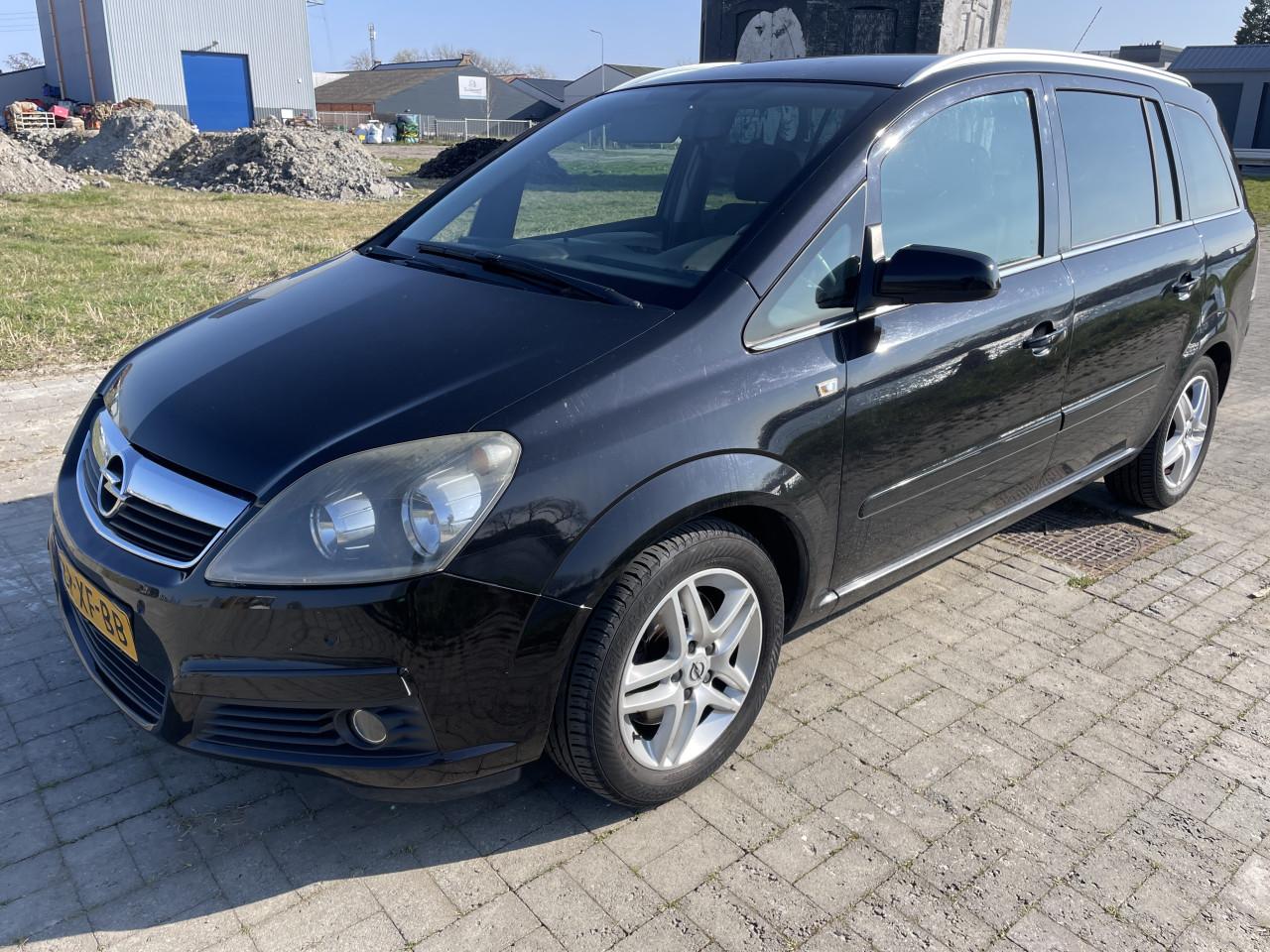 Opel Zafira 2.2 7 zits 1650€