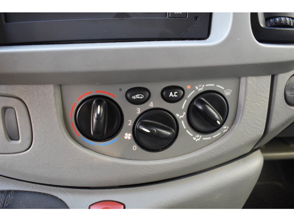 Opel Vivaro 2.5cdti | rolstoelbus | 9 persoons