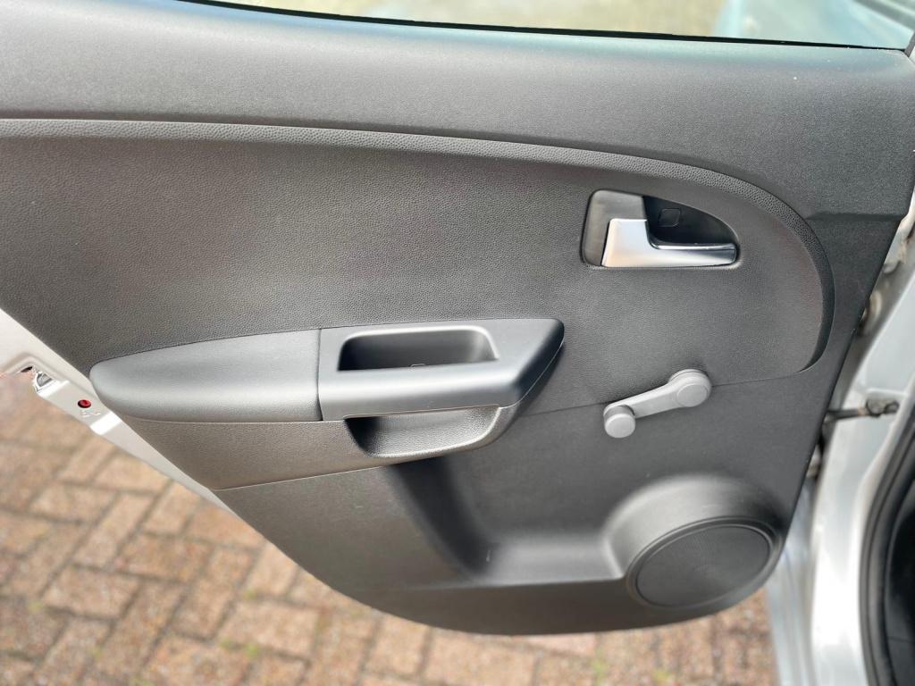 Kia Venga 1.4 cvvt dynamicplusline hoge instap|mooie staat