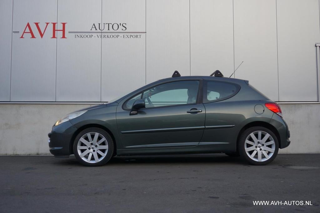 Peugeot 207 1.6-16v t féline