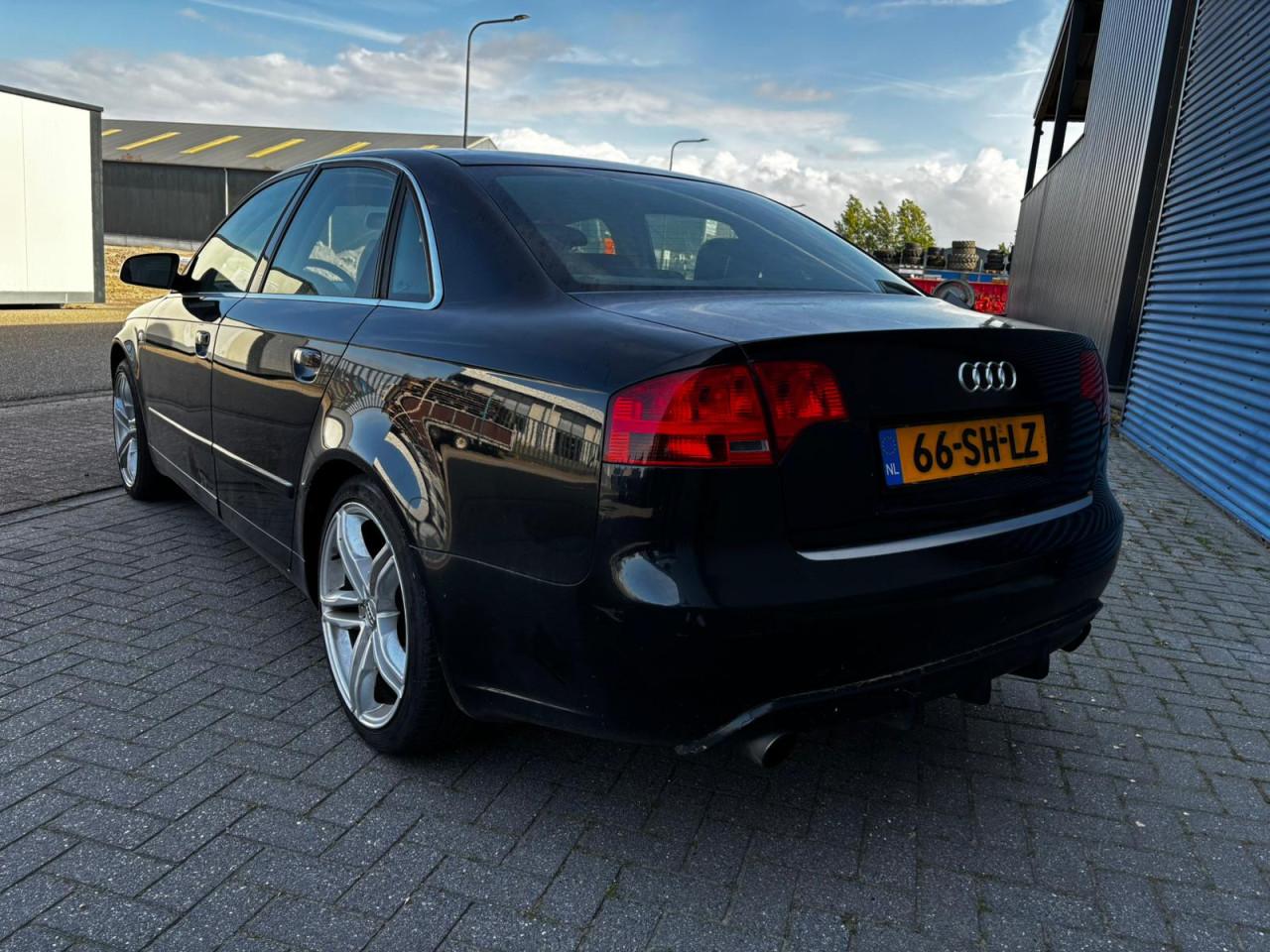 Audi a4 limousine 1.8 20vt automaat