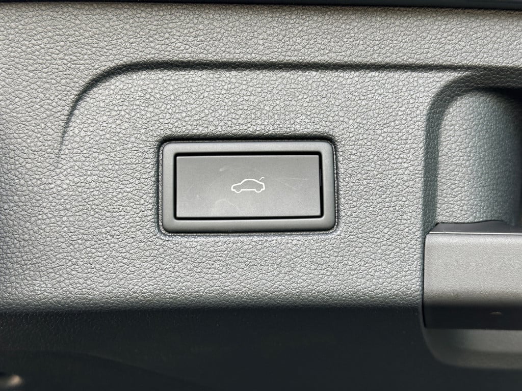 Volkswagen Touran 1.5 tsi 150pk dsg r-line highline | led | trekhaak | dode