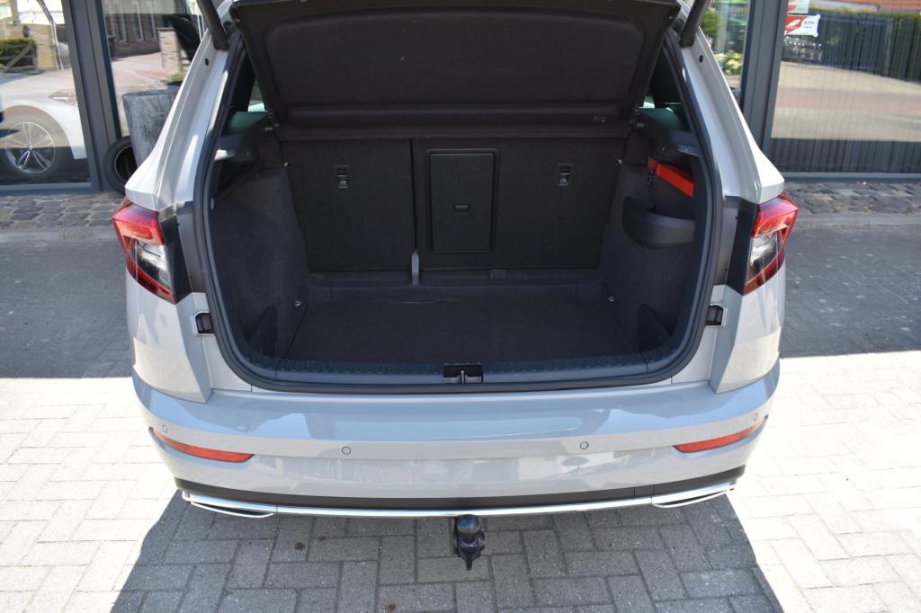 Skoda Karoq 1.5 tsi act sportline | trekhaak | steel grey | adaptieve cruis