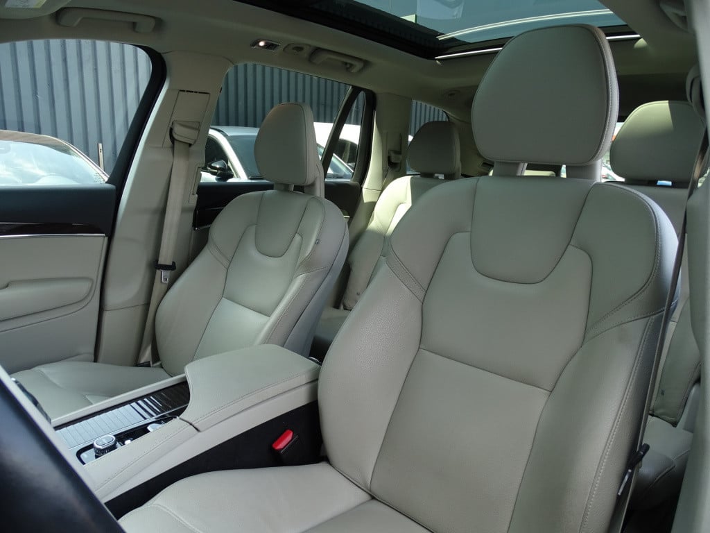 Volvo XC90 2.0 t8 twin engine awd momentum 7-pers | pano