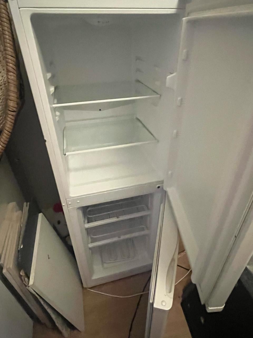 2 KOELKASTEN voor €100!!!