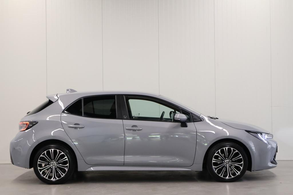 Toyota Corolla 1.8 hybrid dynamic plus | pdc | dode hoek | stoel-en stuurve
