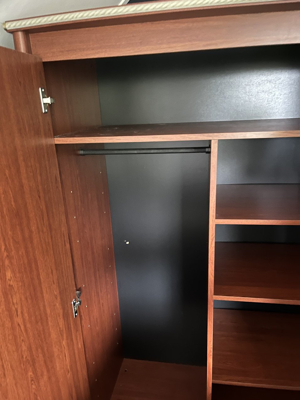 Mooie kersenhouten hang/legkast