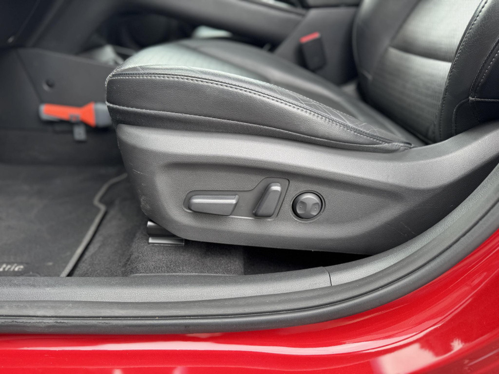 Hyundai Kona ev premium 64 kwh 3-fase lader | navigatie | stoelventilatie +