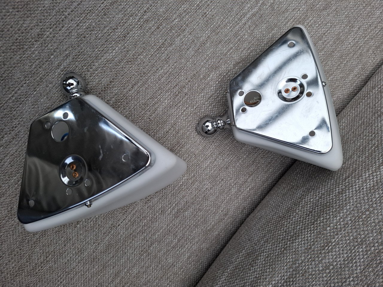 2x vintage wandlampen.