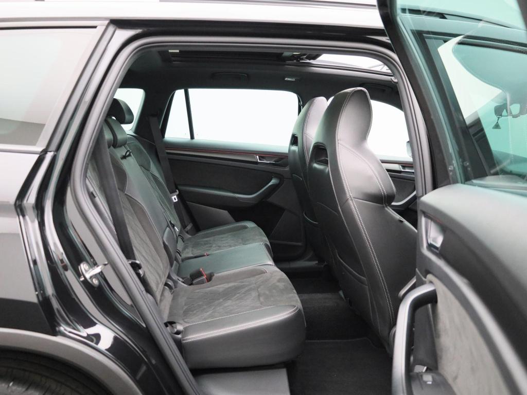 Skoda Kodiaq 1.5 tsi sportline business | panoramadak | trekhaak | sfeerver