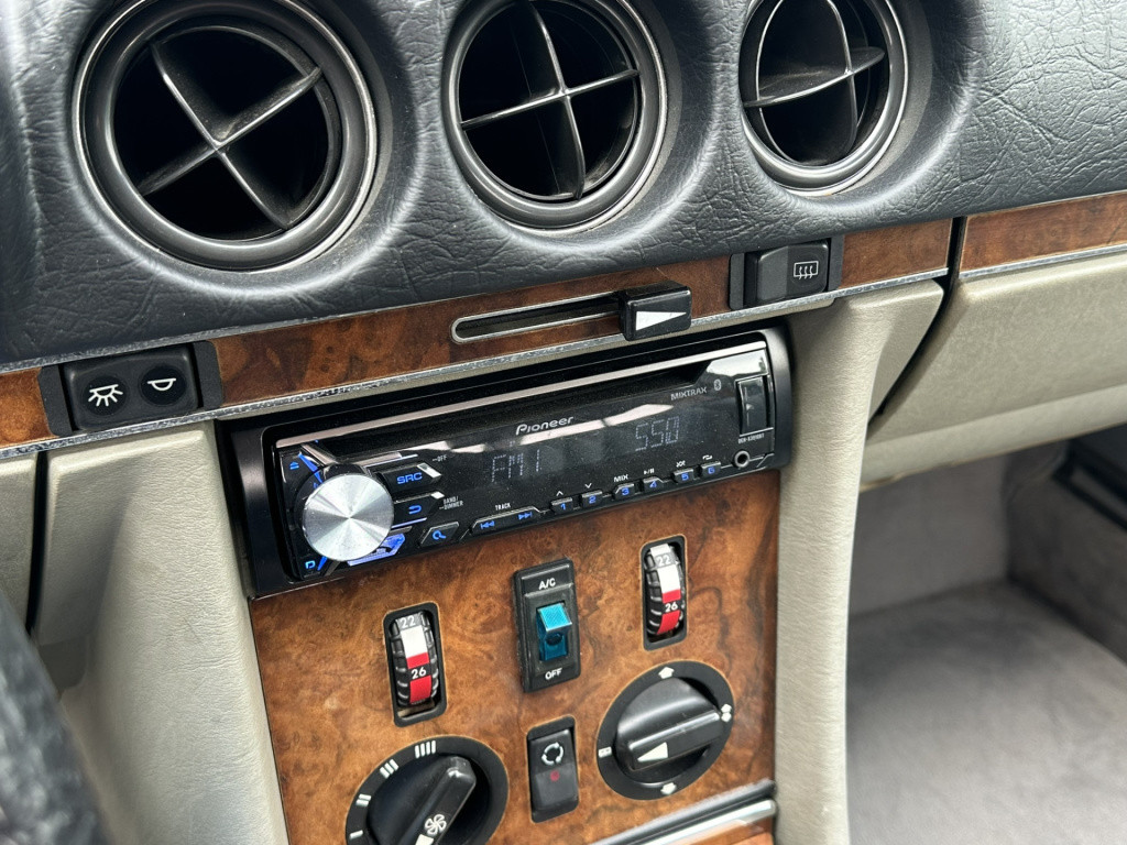 Mercedes-Benz Sl 280 sl i automaat i hout inleg i kroonkurk velgen i airco 