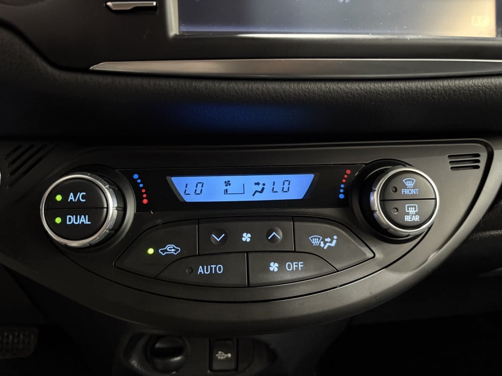 Toyota Yaris 1.5 hybrid executive