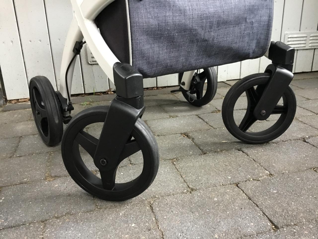 Rollator rolls flex