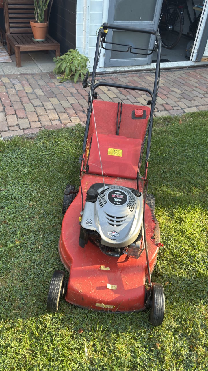 Te koop benzine grasmaaierWolf
