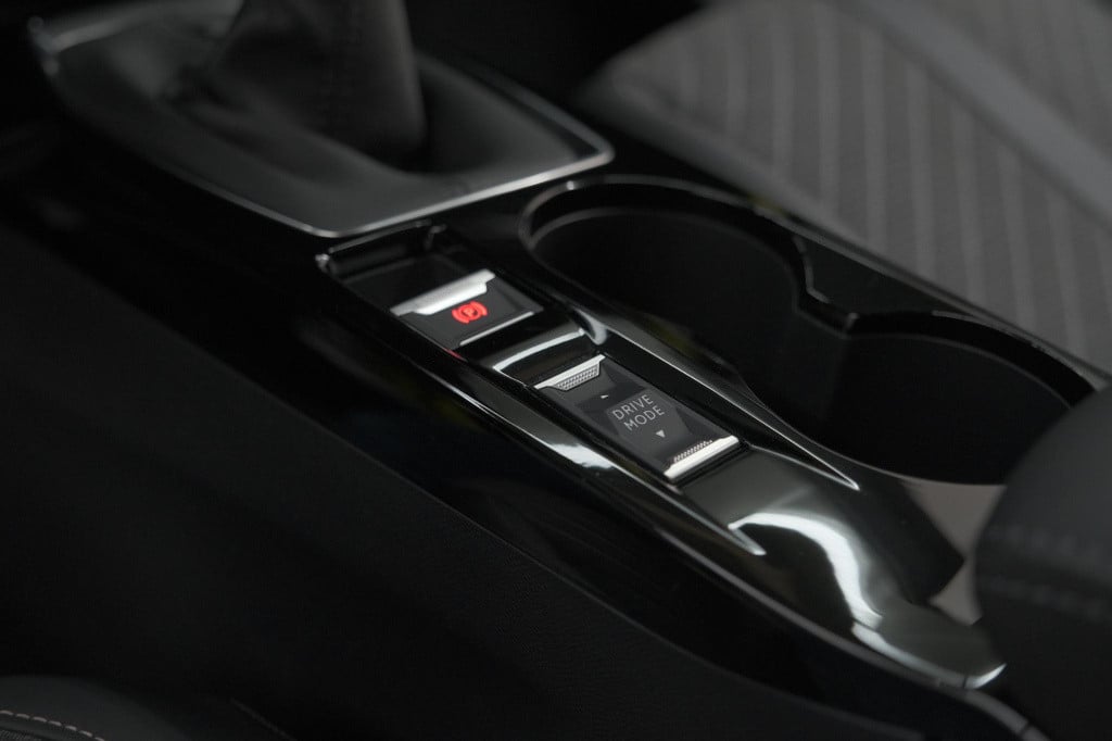 Peugeot 208 puretech 100 allure | parkeersensoren | apple carplay | climate