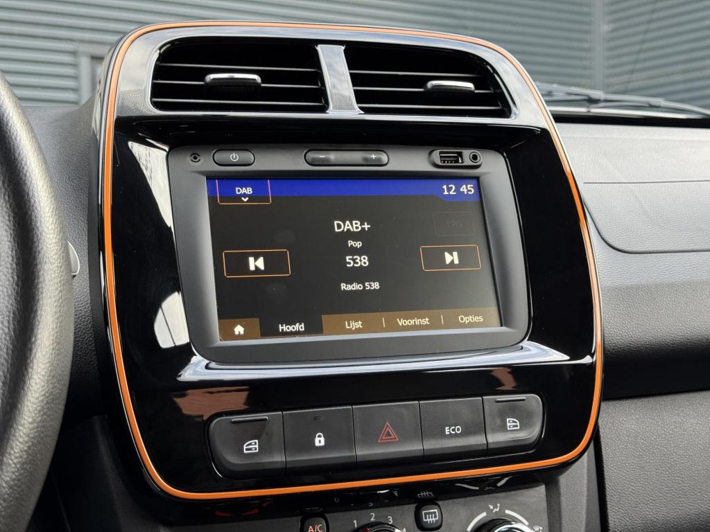 Dacia Spring comfort plus 27 kwh soh 95%, nl-auto meest luxe uitvoering!