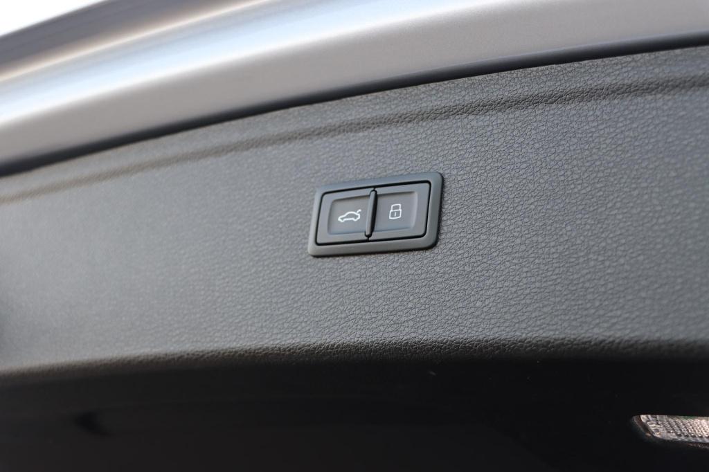 Audi Q5 50 tfsi e s edition competition 300pk s-tronic