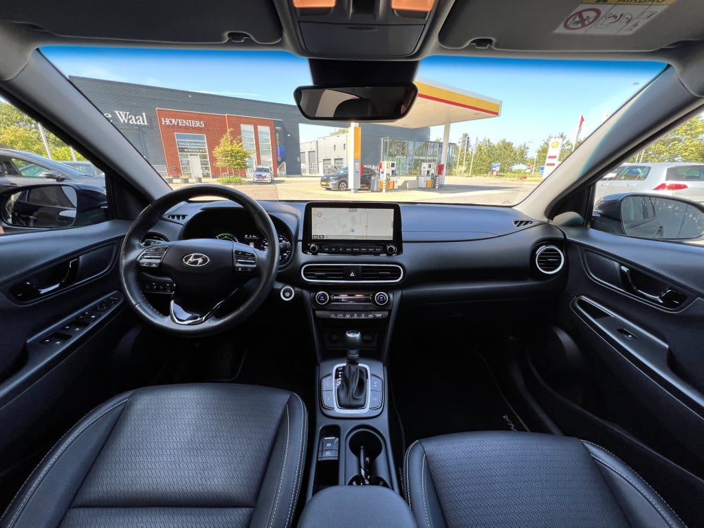 Hyundai Kona 1.6 gdi hev premium sky