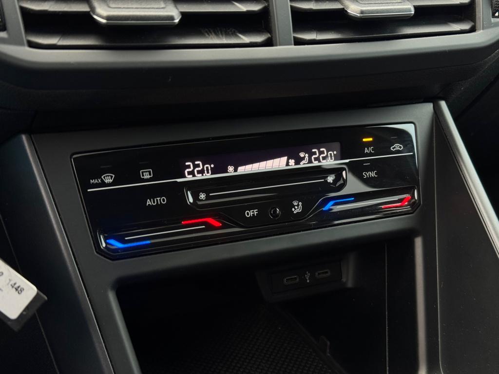 Volkswagen Taigo 1.0 tsi r-line * panoramadak * camera * led * clima