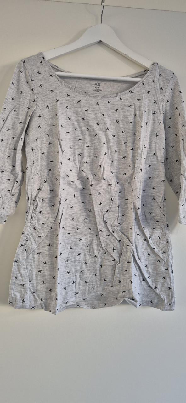 Zwangerschaps en voedingsshirts maat M