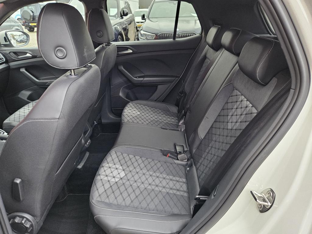 Volkswagen T-cross 1.5 tsi r-line | carplay | stoelverw.