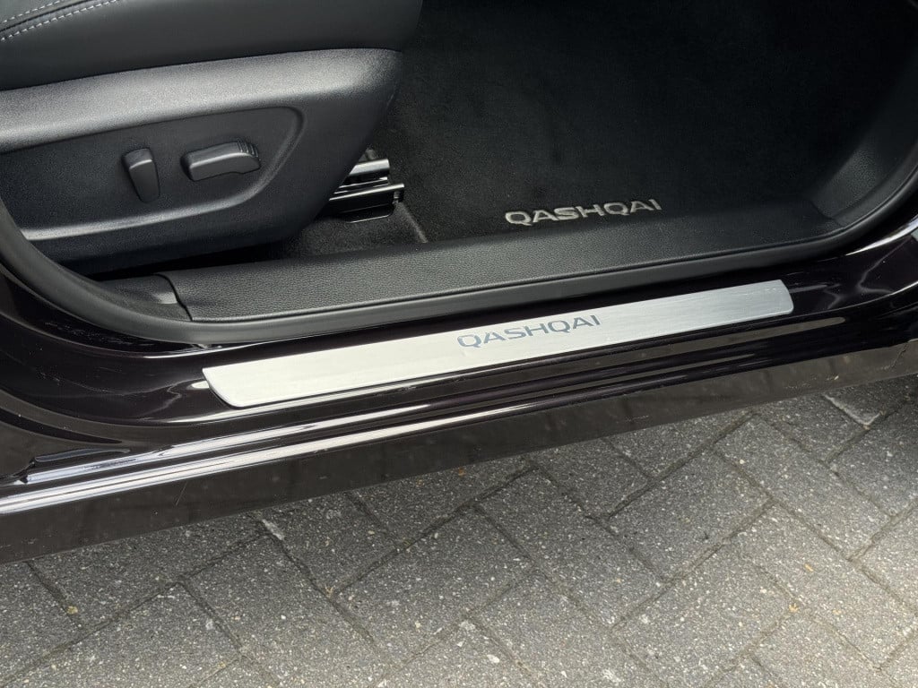 Nissan Qashqai 1.2 tekna + | trekhaak | panoramadak | nappa leder | bose au