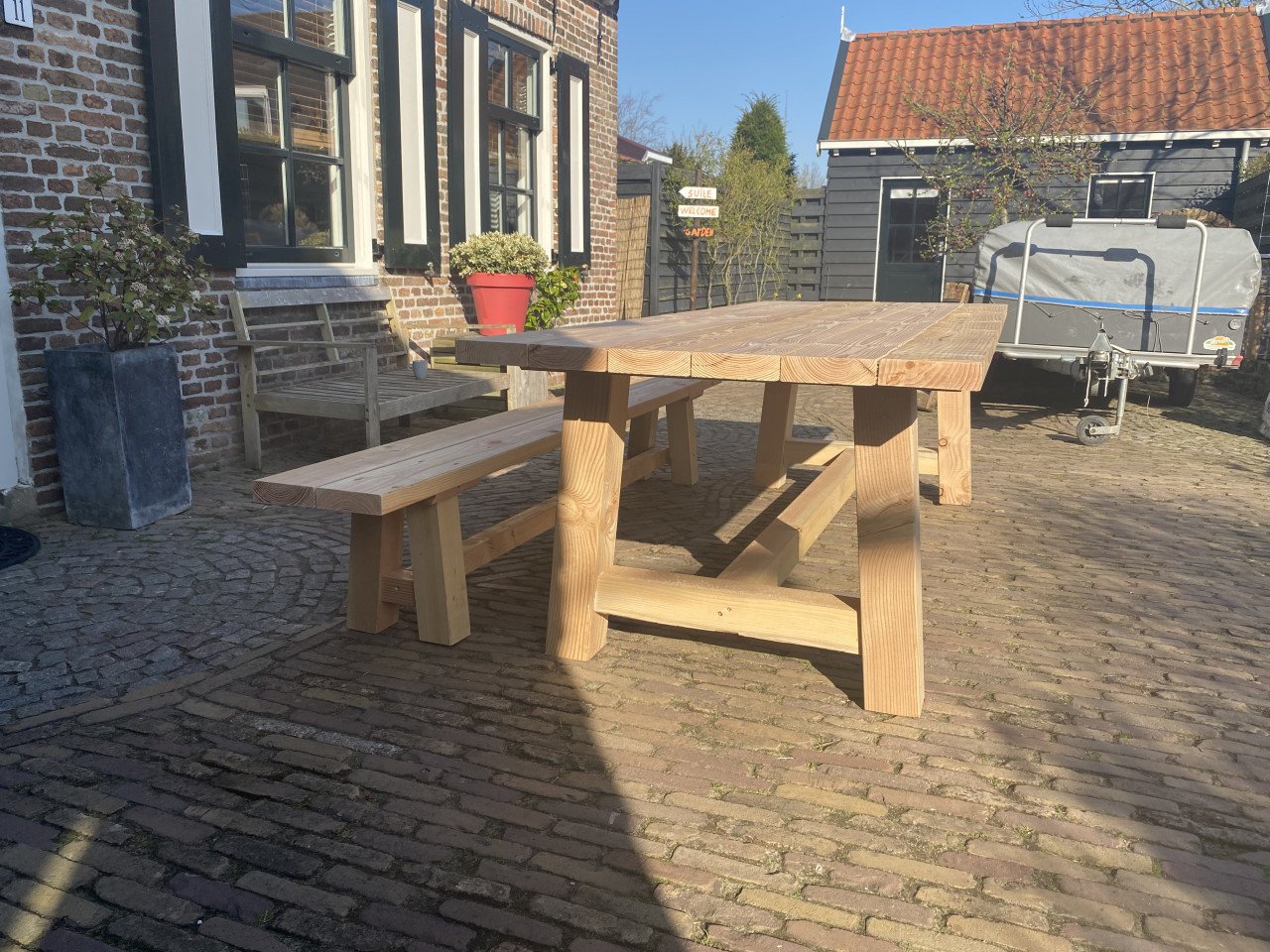 Douglas houten tuintafel & bankje