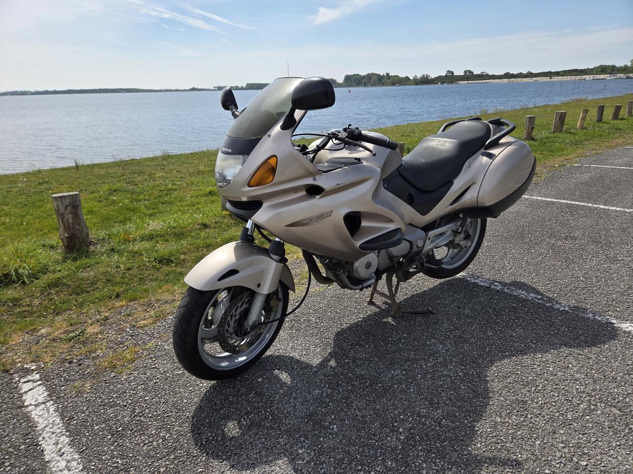 Honda NT650V Deauville