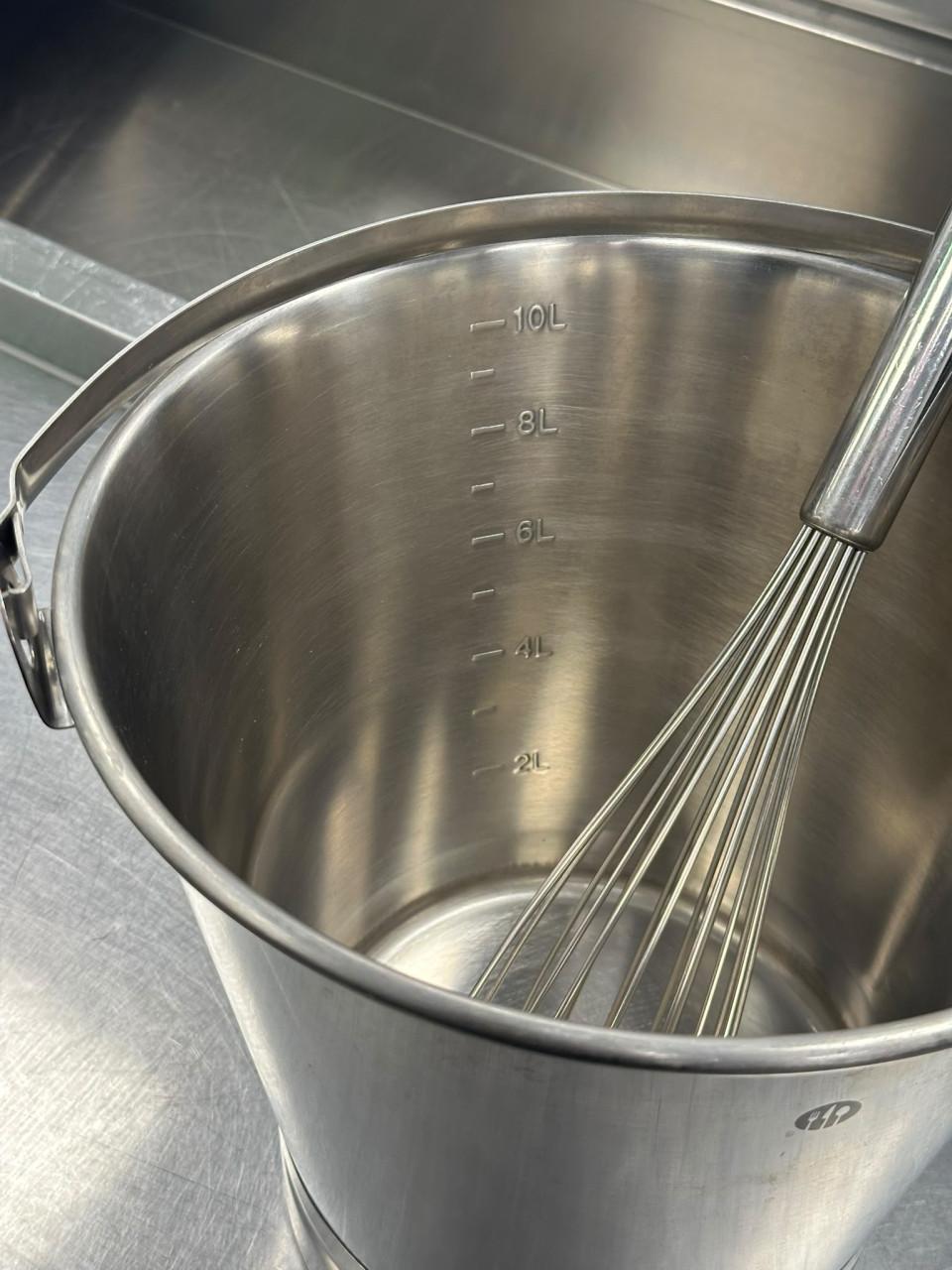 Softijsmachine Luna🍦L88 HW gereviseerde. Pasteuriserend en watergekoeld.