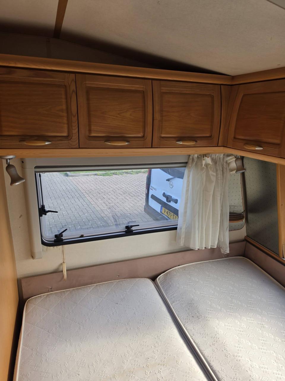 MEGA GROTE HOBBY PRESTIGE 650 DUBBELASSER!  €3750