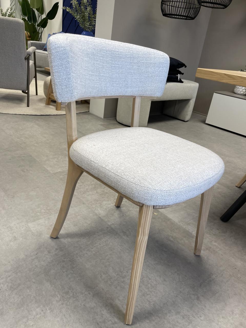 Complete eetset : eiken tafel met stoelen