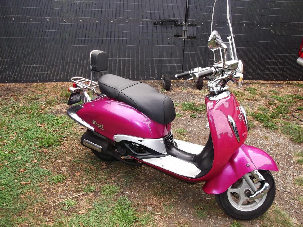 Retro scooter