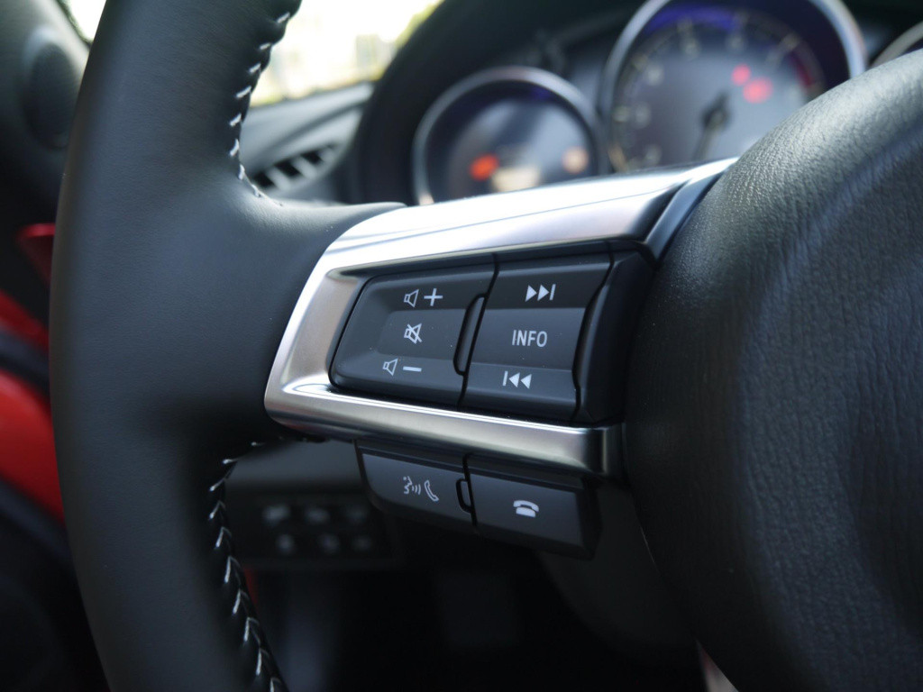 Mazda Mx-5 1.5 skyactiv-g 132 exclusive-line